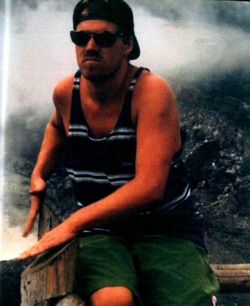 File:Bradtankglasses.JPG